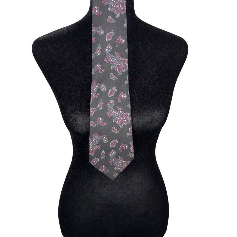Christian Dior 100% Silk Paisley Navy Tie‎